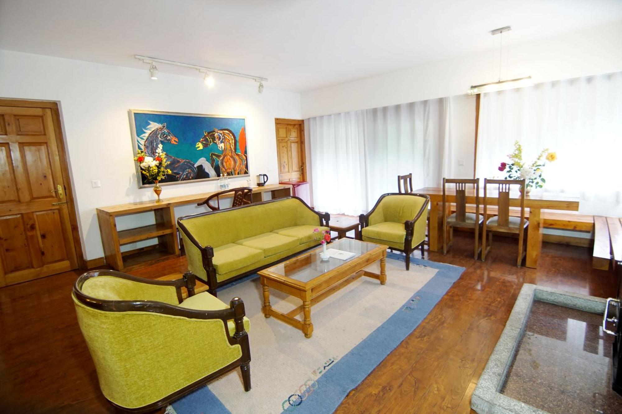 Banon Resorts Manali  Luaran gambar