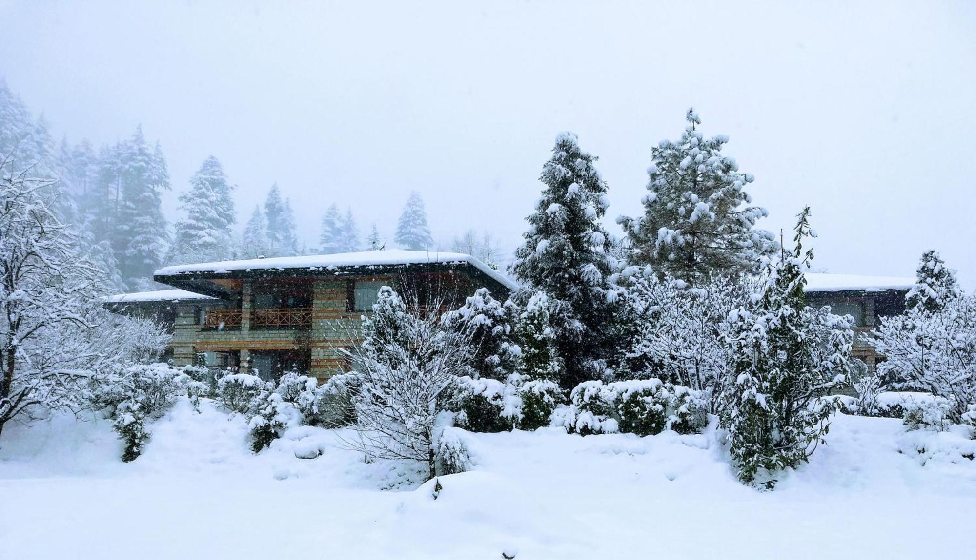 Banon Resorts Manali  Luaran gambar
