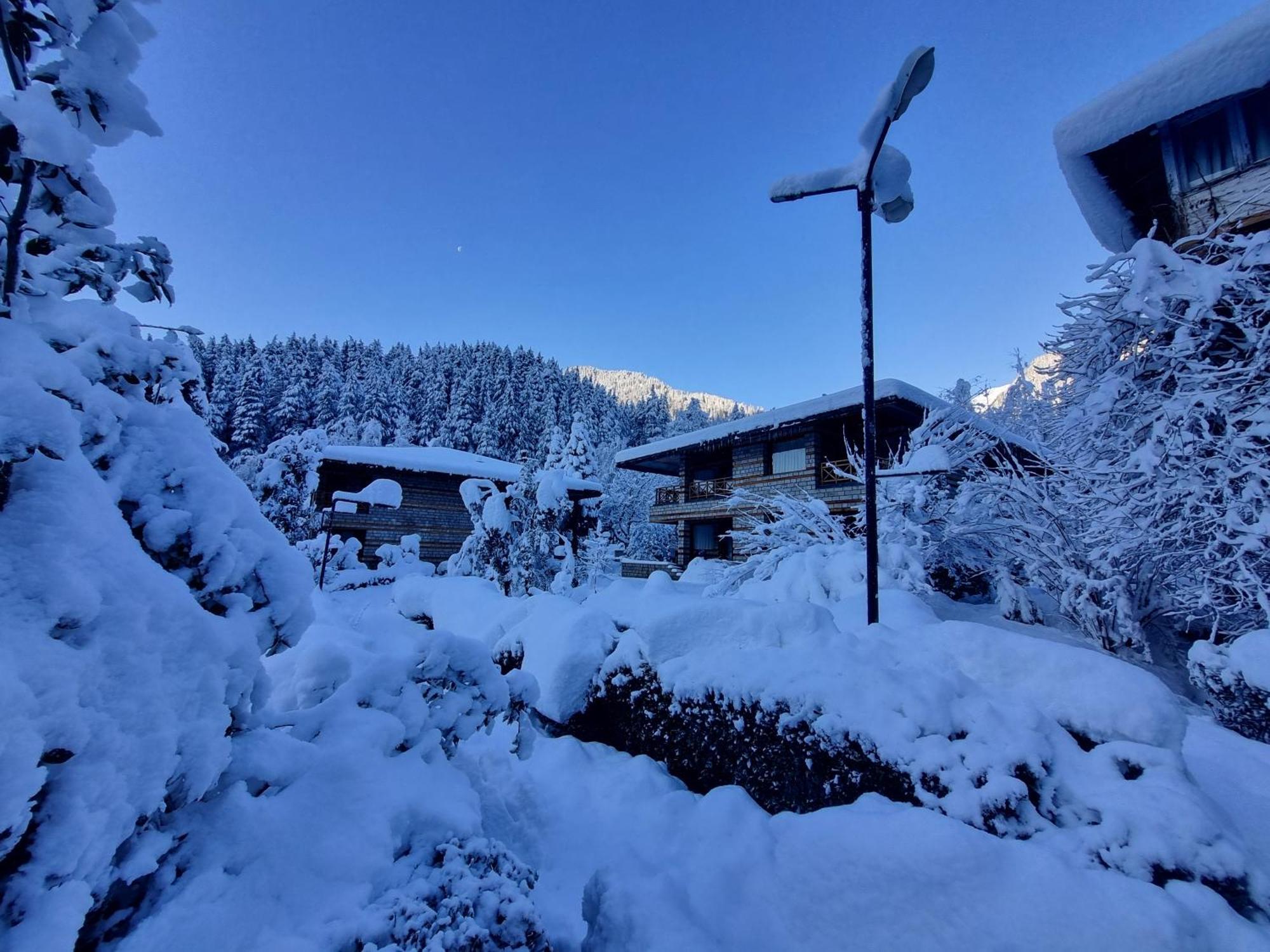 Banon Resorts Manali  Luaran gambar