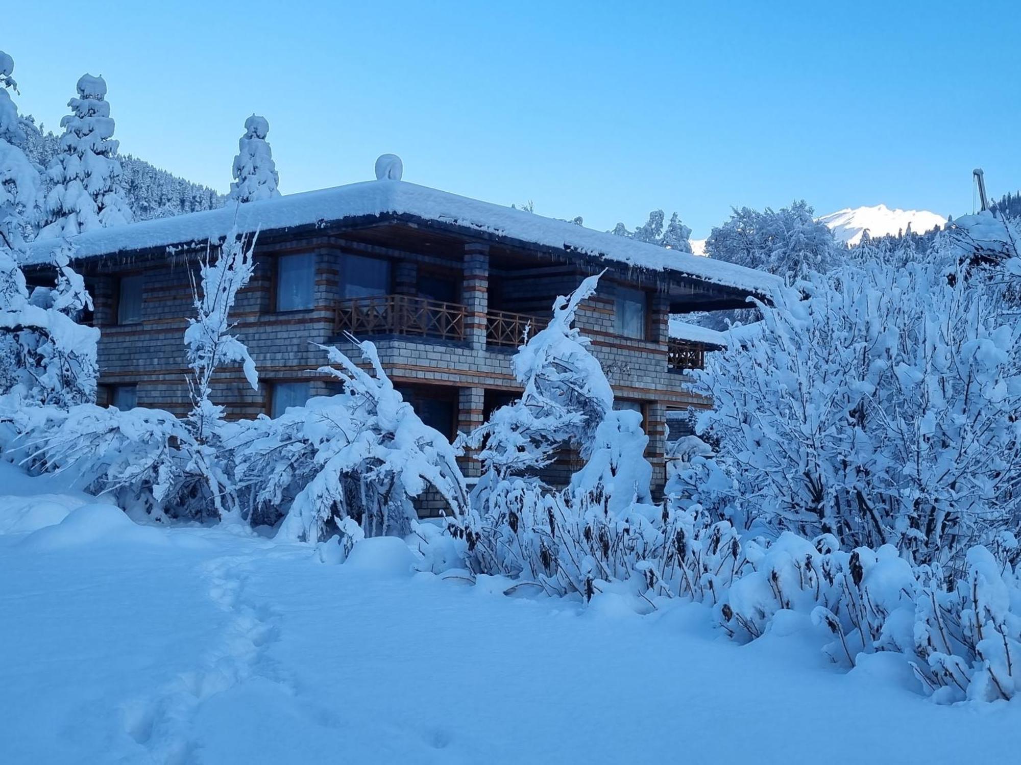 Banon Resorts Manali  Luaran gambar