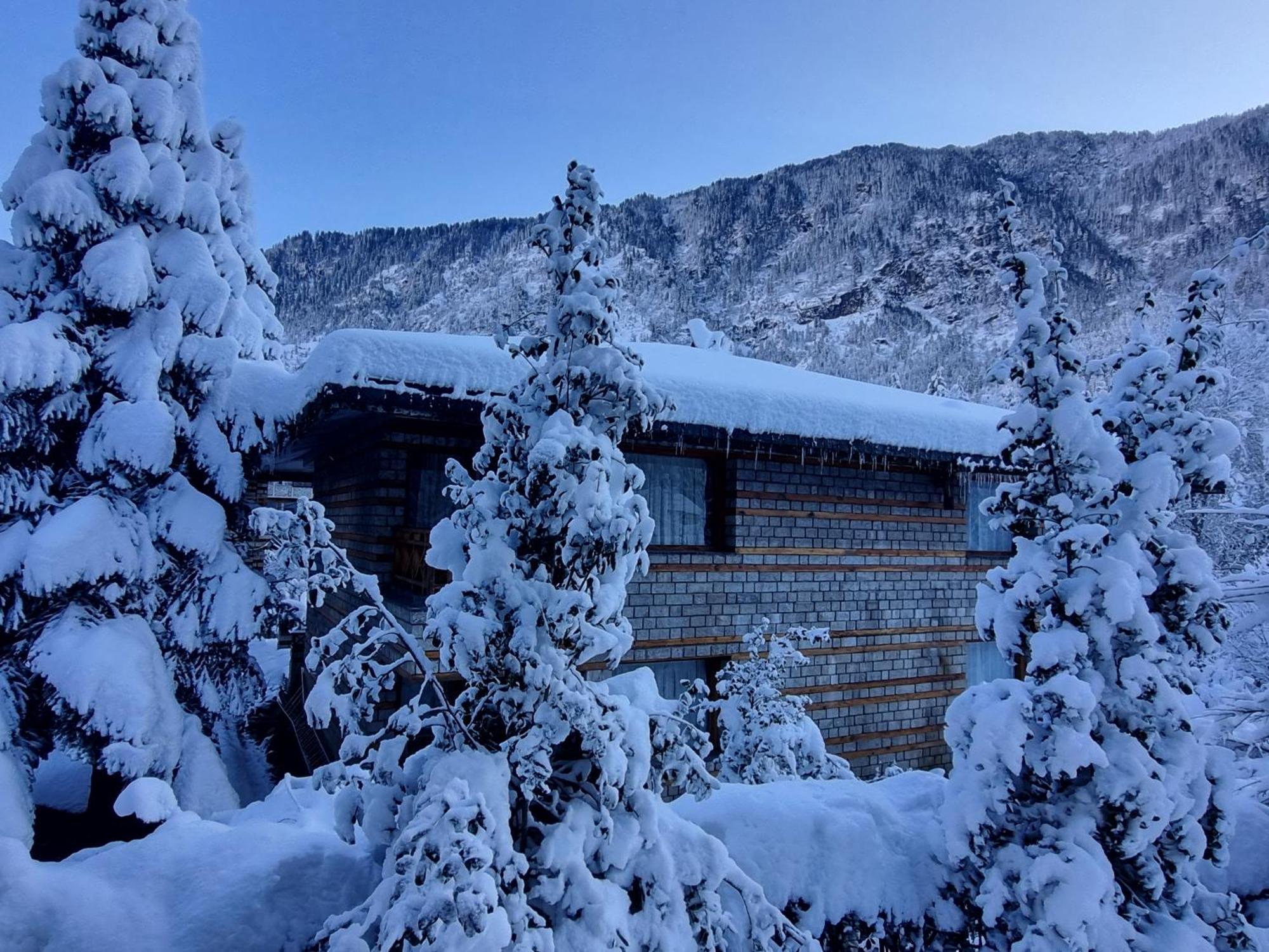 Banon Resorts Manali  Luaran gambar